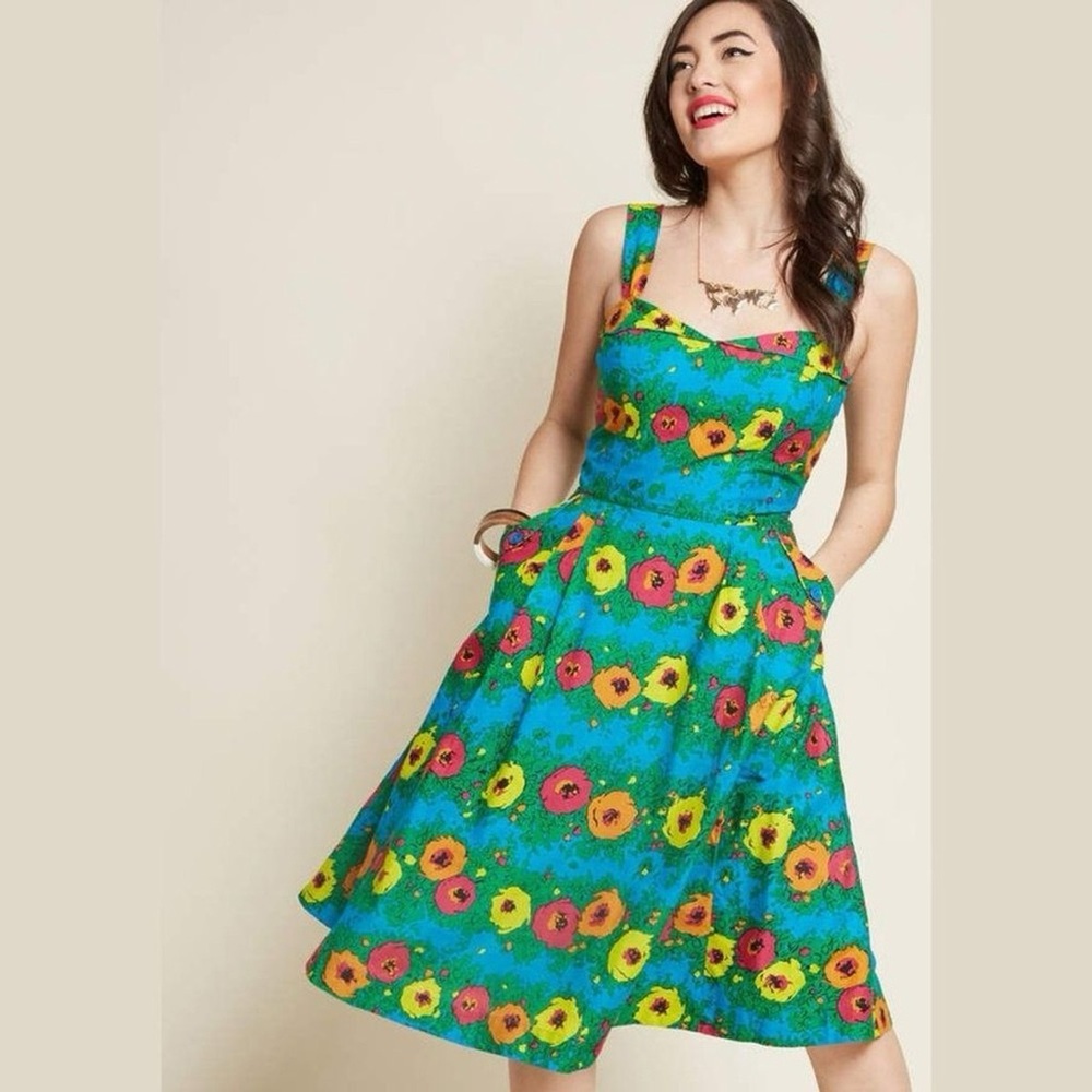 Emily and fin Floral Green Dress